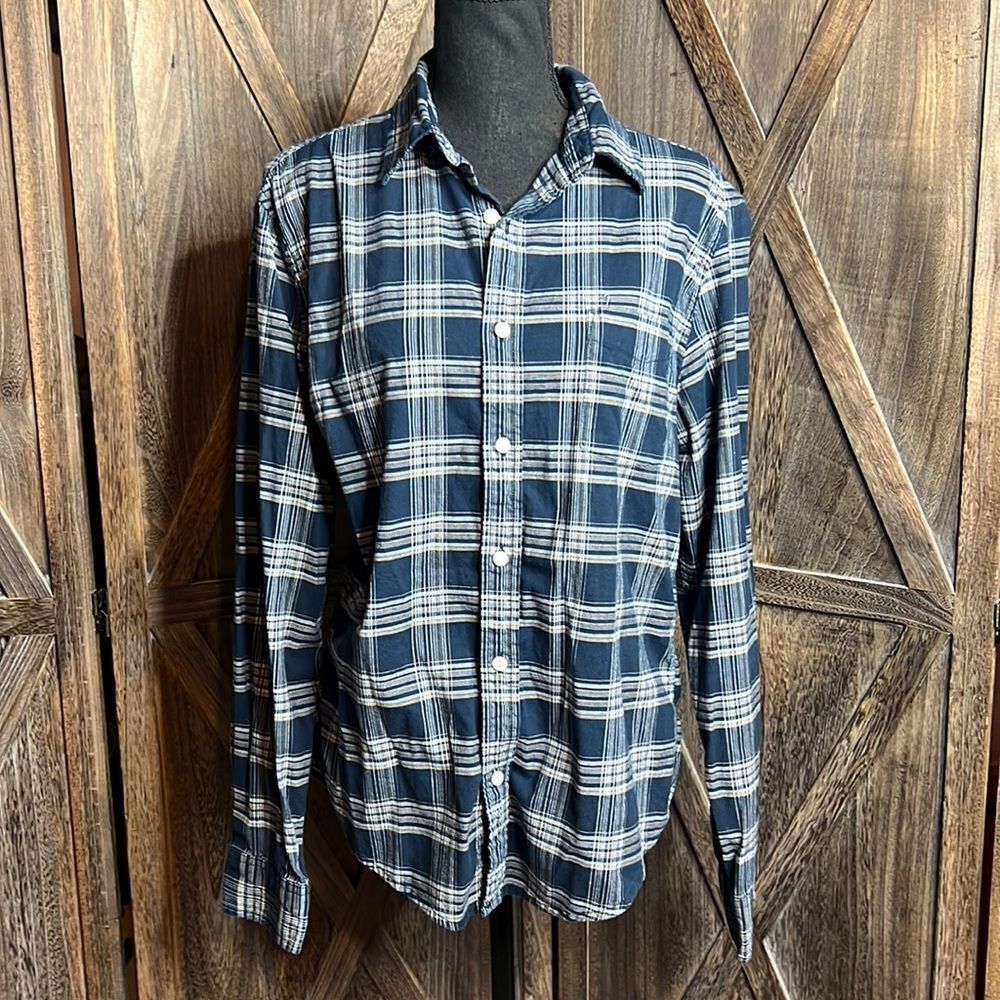 Mutual Weave button up top